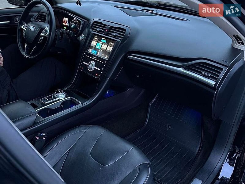 Седан Ford Fusion 2018 в Близнюках