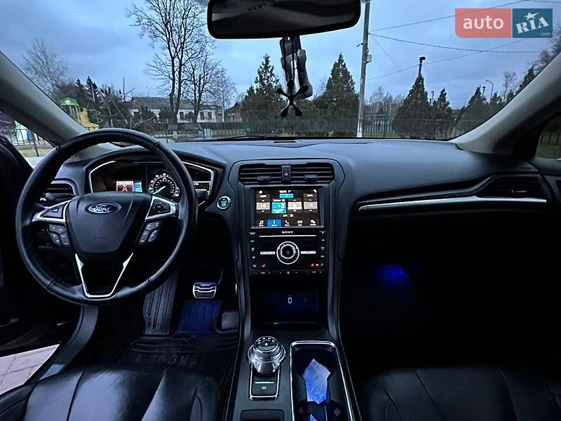 Седан Ford Fusion 2018 в Близнюках