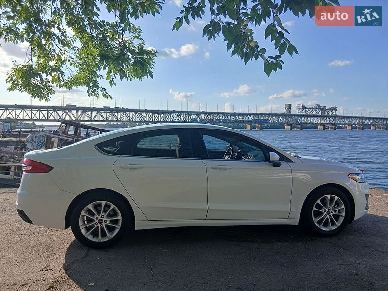 Седан Ford Fusion 2019 в Днепре