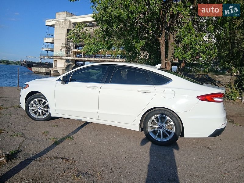 Седан Ford Fusion 2019 в Днепре