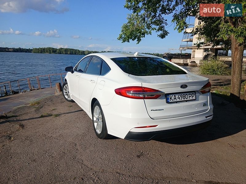 Седан Ford Fusion 2019 в Днепре