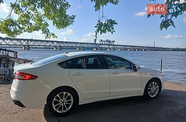Седан Ford Fusion 2019 в Днепре