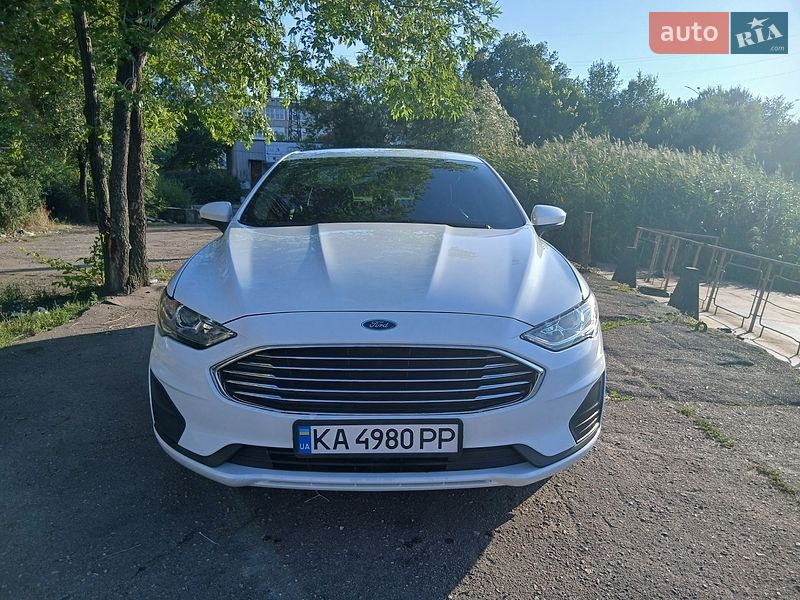 Седан Ford Fusion 2019 в Днепре