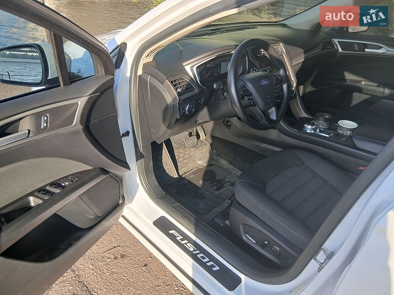 Седан Ford Fusion 2019 в Днепре