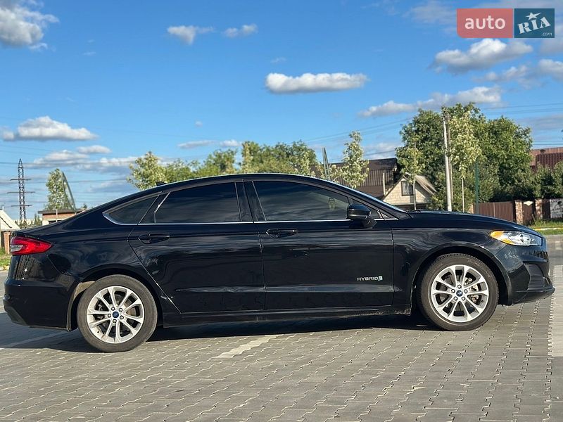 Седан Ford Fusion 2019 в Ірпені