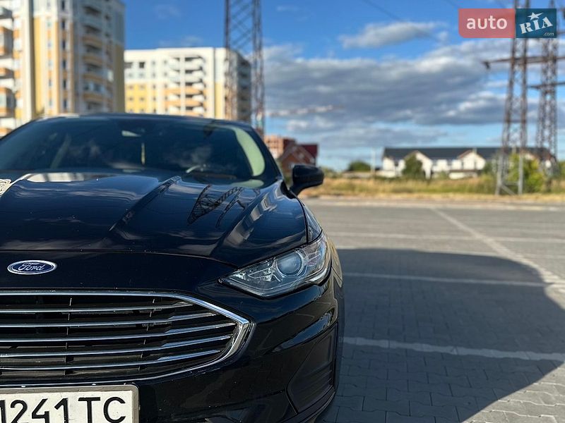 Седан Ford Fusion 2019 в Ірпені