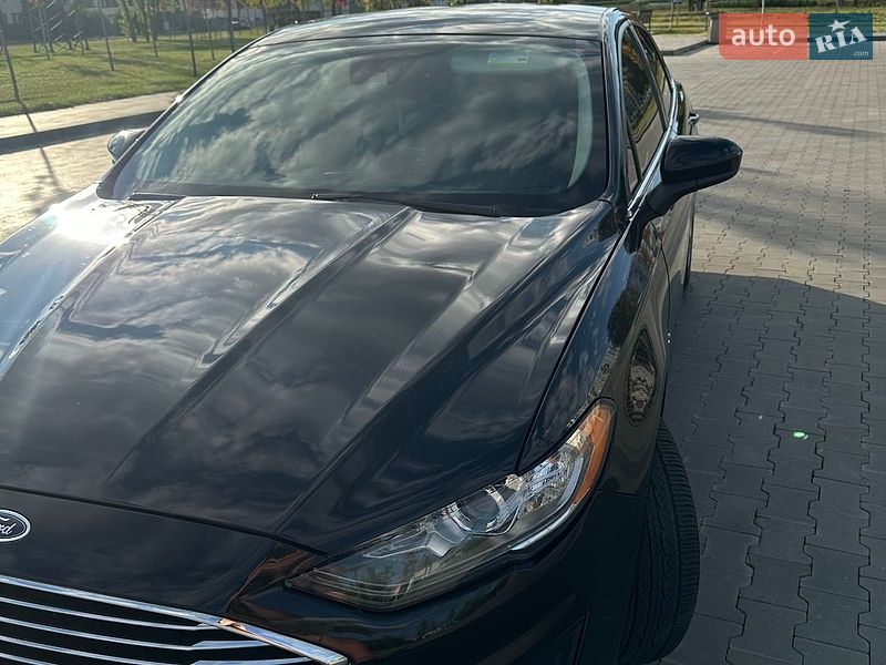 Седан Ford Fusion 2019 в Ірпені