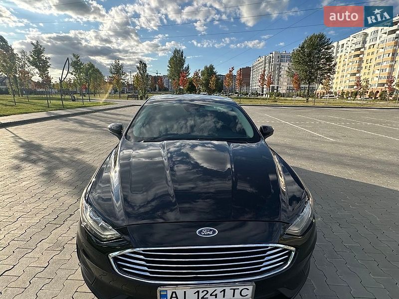 Седан Ford Fusion 2019 в Ірпені