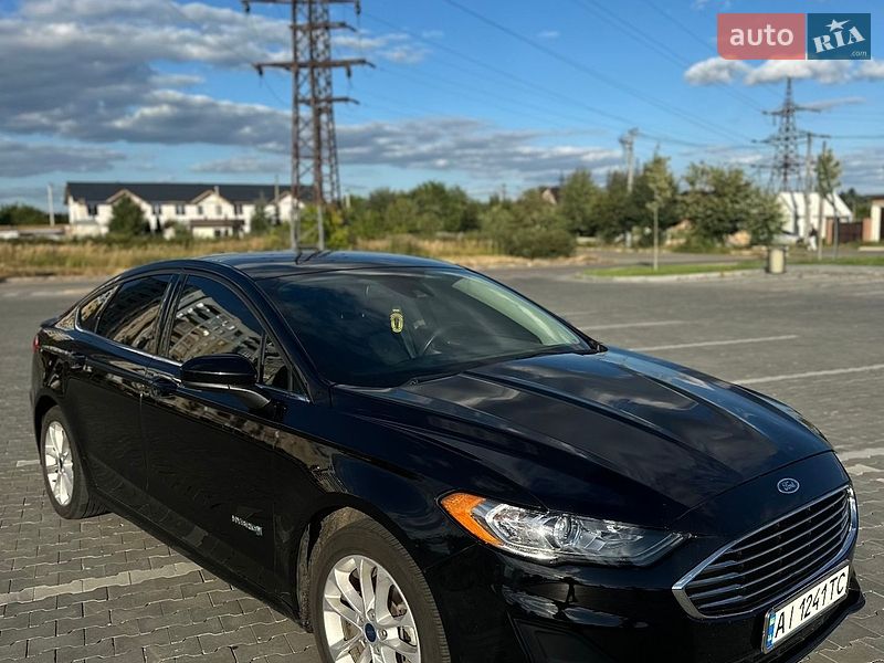 Седан Ford Fusion 2019 в Ірпені