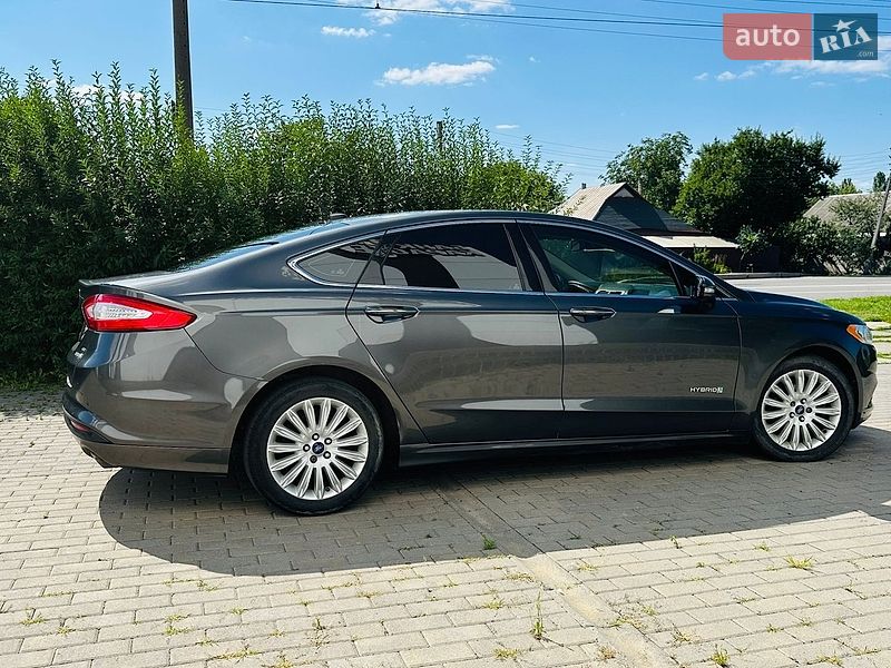 Седан Ford Fusion 2016 в Харькове