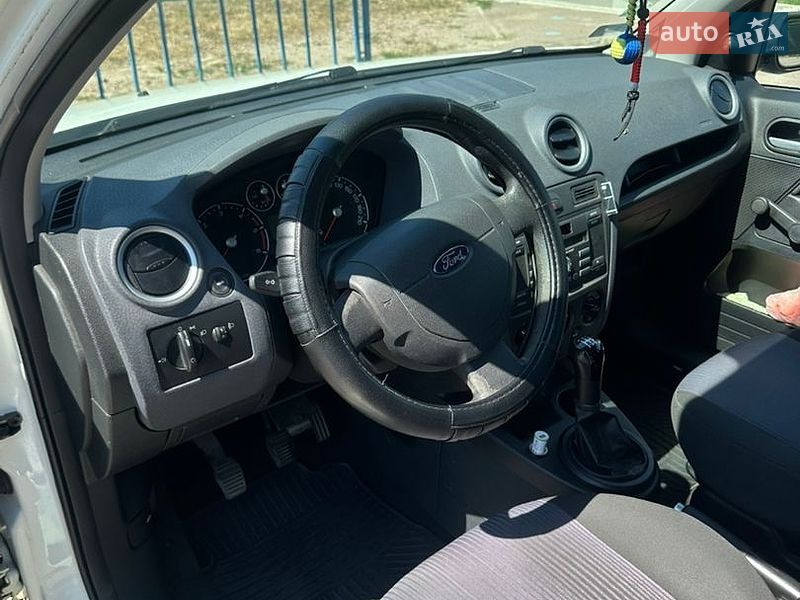 Хэтчбек Ford Fusion 2006 в Житомире
