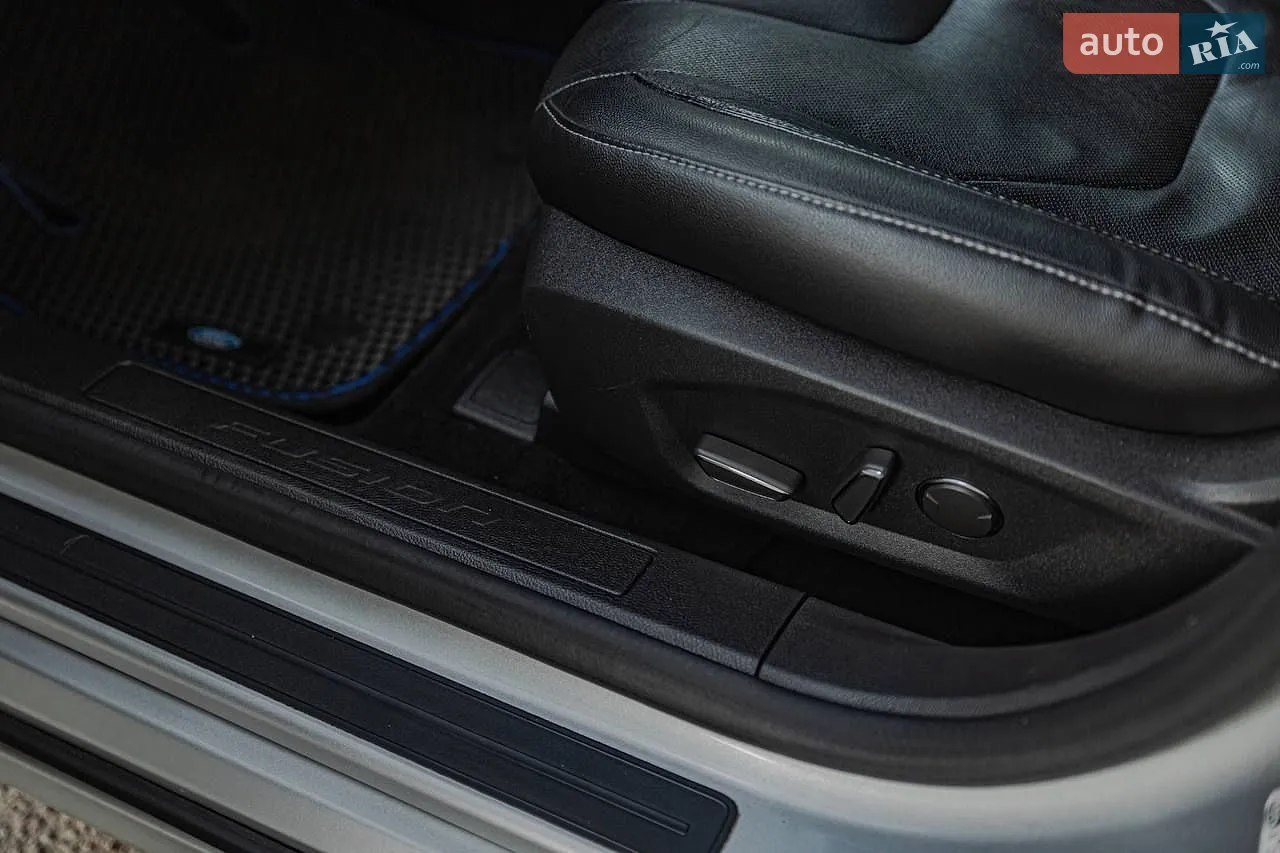 2016 Ford Fusion - мініатюра 4