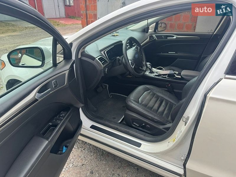Седан Ford Fusion 2013 в Чернигове