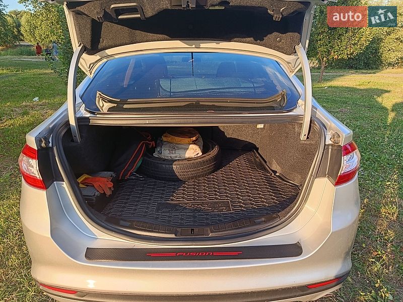 Седан Ford Fusion 2013 в Борисполе