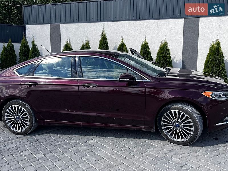 Седан Ford Fusion 2016 в Чернівцях