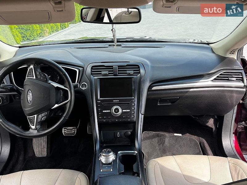 Седан Ford Fusion 2016 в Чернівцях