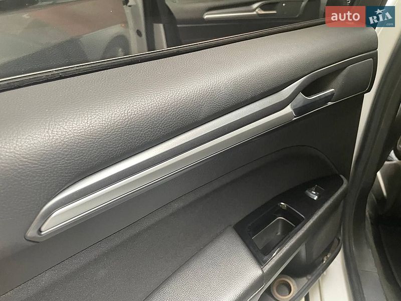 Седан Ford Fusion 2016 в Киеве фото 11 Седан Ford Fusion 2016 в Киеве