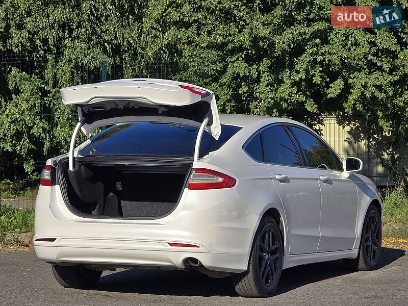 Седан Ford Fusion 2012 в Хмельницком