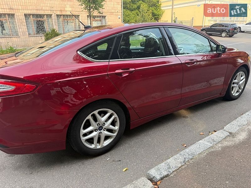 Седан Ford Fusion 2015 в Чернигове