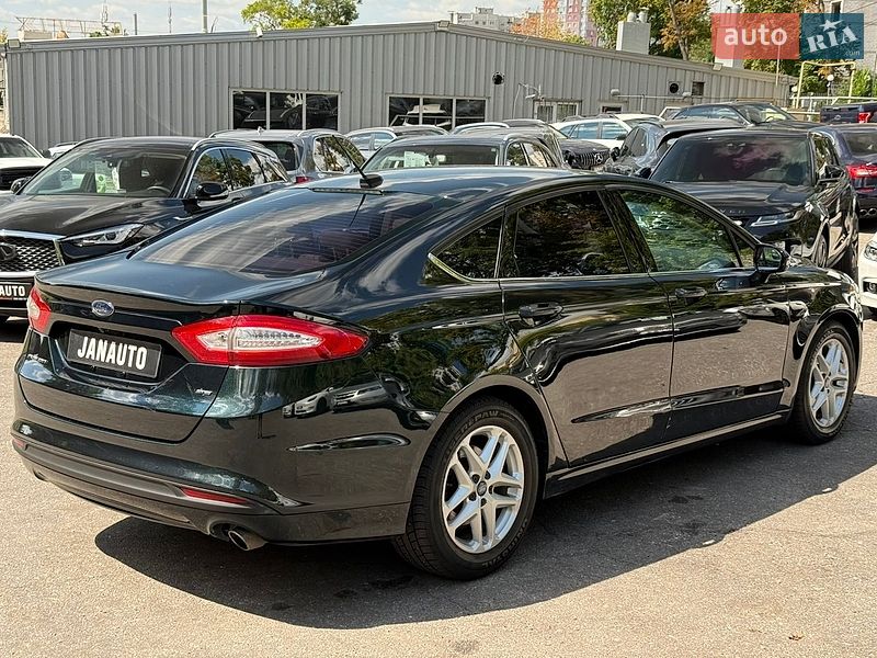 Седан Ford Fusion 2013 в Харкові