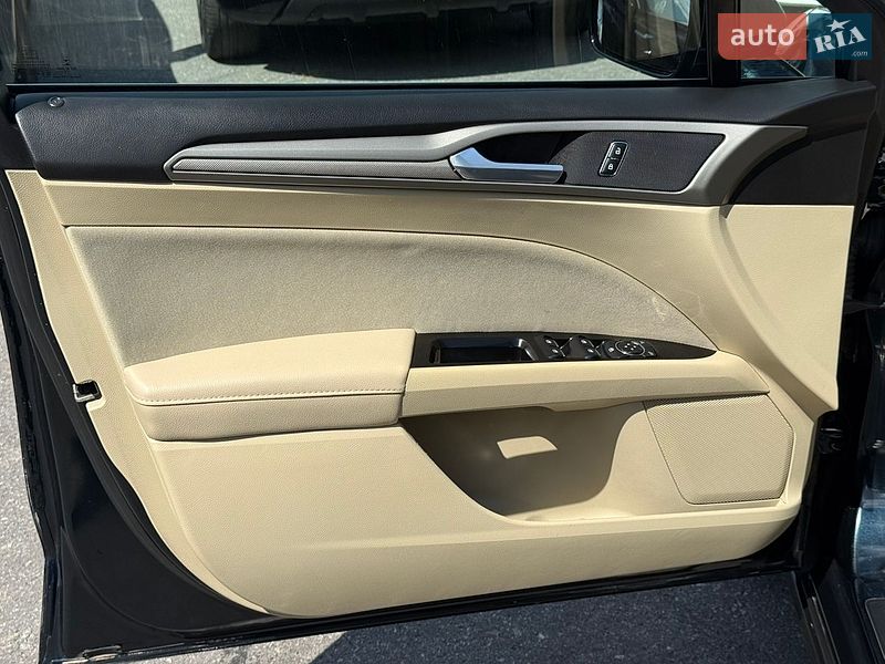Седан Ford Fusion 2013 в Харкові