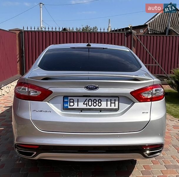 Седан Ford Fusion 2016 в Миргороде