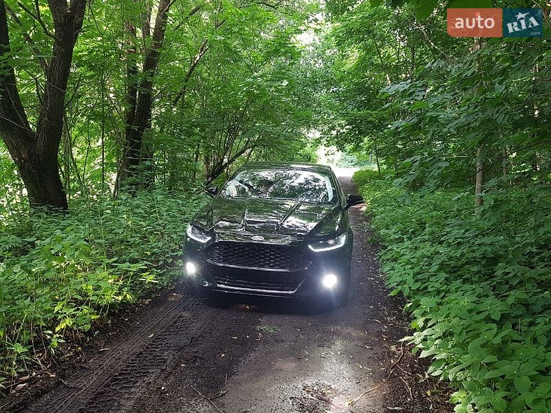 Седан Ford Fusion 2015 в Києві