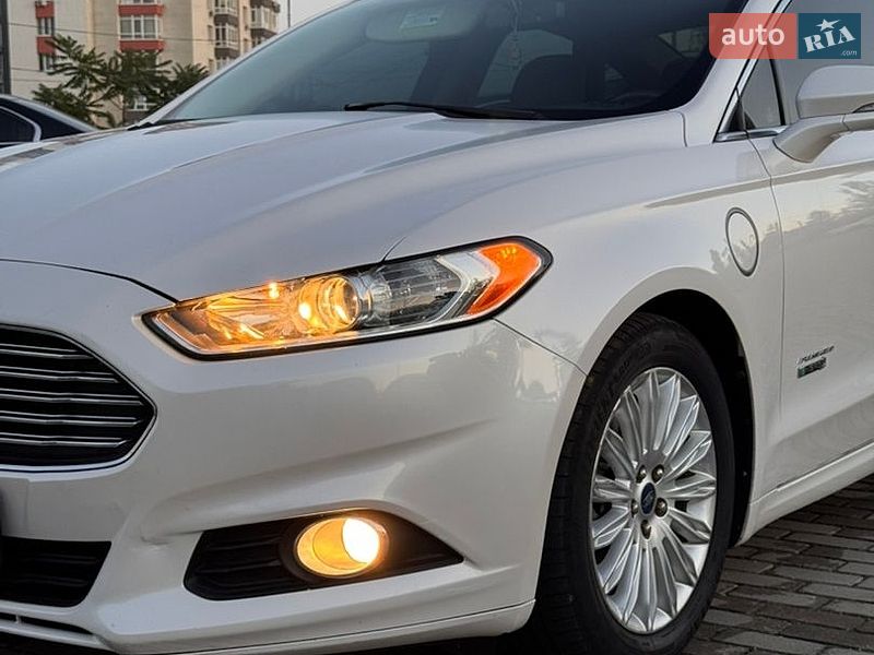 Седан Ford Fusion 2014 в Миколаєві