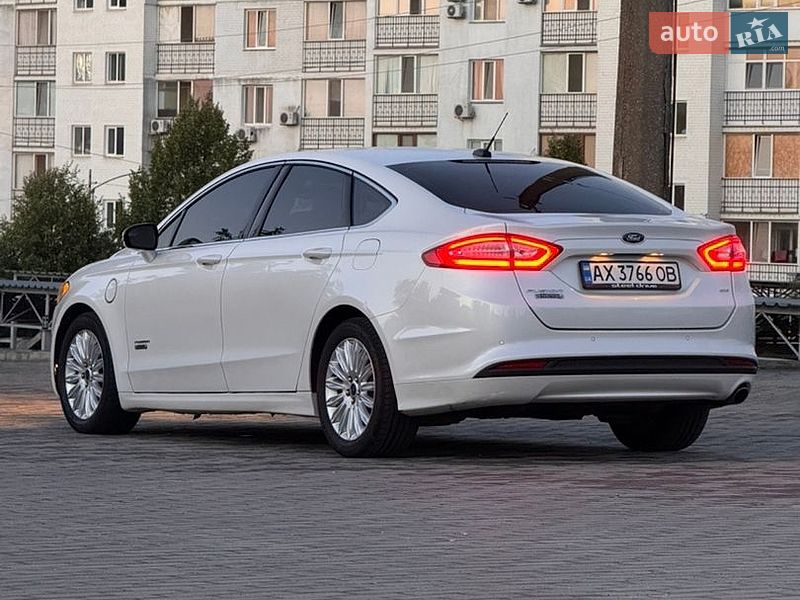 Седан Ford Fusion 2014 в Миколаєві