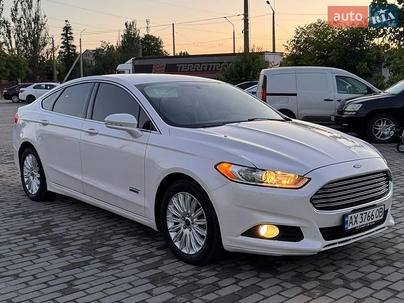 Седан Ford Fusion 2014 в Миколаєві