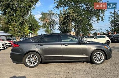 Седан Ford Fusion 2018 в Одесі