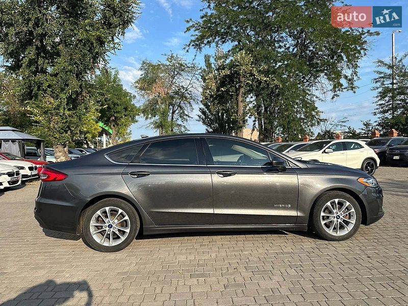 Седан Ford Fusion 2018 в Одесі