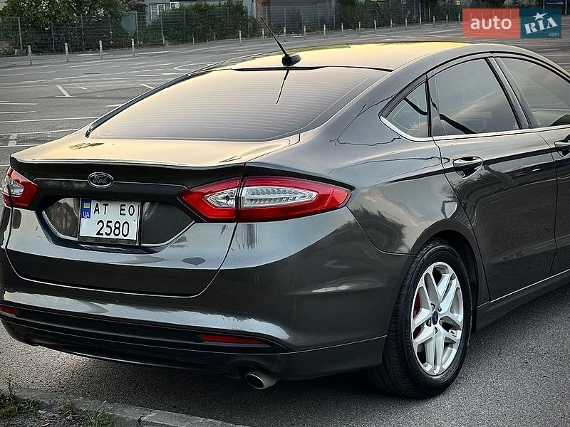 Седан Ford Fusion 2015 в Ивано-Франковске