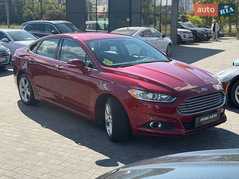 Седан Ford Fusion 2015 в Львове
