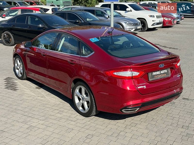 Седан Ford Fusion 2015 в Львове