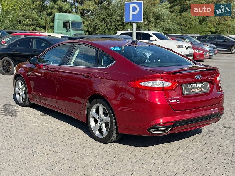 Седан Ford Fusion 2015 в Львове