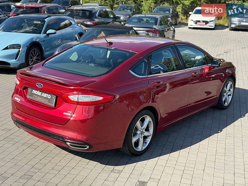 Седан Ford Fusion 2015 в Львове