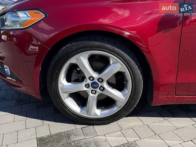 Седан Ford Fusion 2015 в Львове