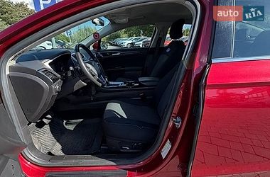 Седан Ford Fusion 2015 в Львове