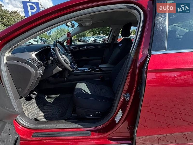 Седан Ford Fusion 2015 в Львове