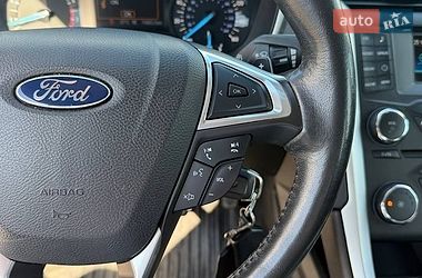 Седан Ford Fusion 2015 в Львове