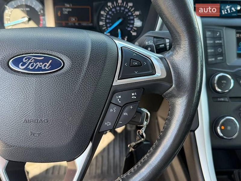 Седан Ford Fusion 2015 в Львове