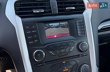 Седан Ford Fusion 2015 в Львове