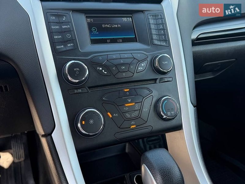 Седан Ford Fusion 2015 в Львове