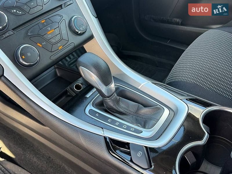 Седан Ford Fusion 2015 в Львове