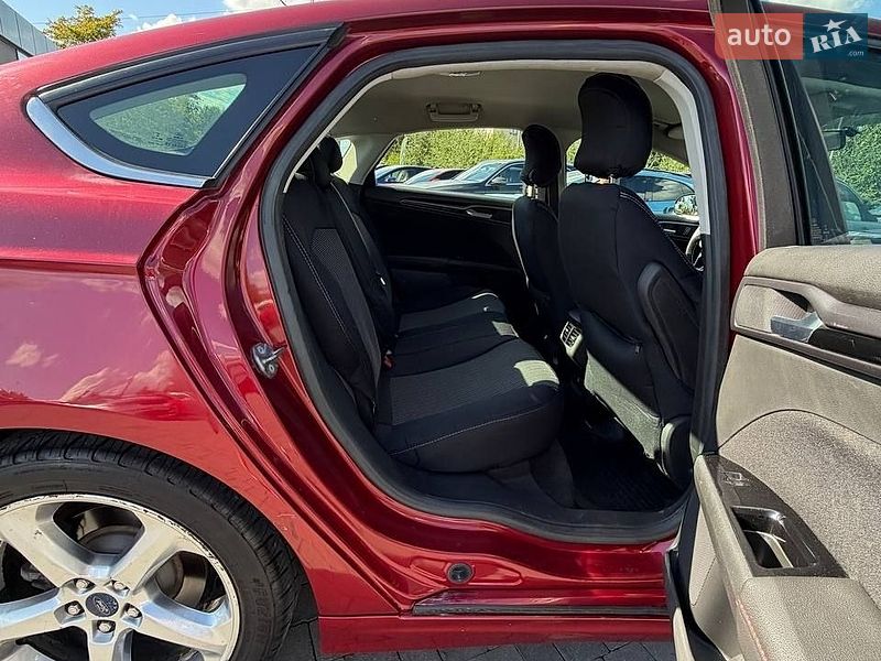 Седан Ford Fusion 2015 в Львове