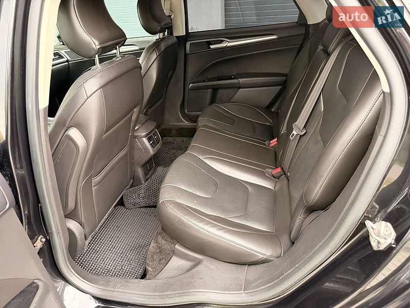 Седан Ford Fusion 2015 в Виннице