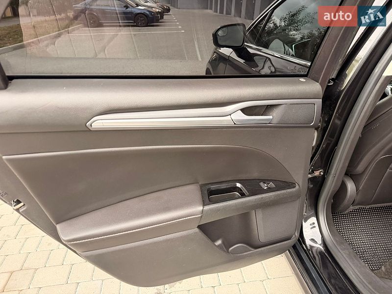 Седан Ford Fusion 2015 в Виннице
