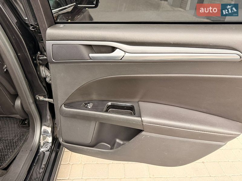 Седан Ford Fusion 2015 в Виннице