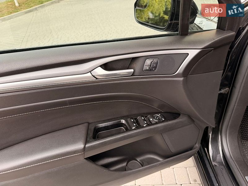Седан Ford Fusion 2015 в Виннице